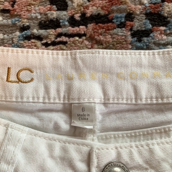 3-$30 Lauren  Conrad size 6 Jean shorts - Picture 2 of 3